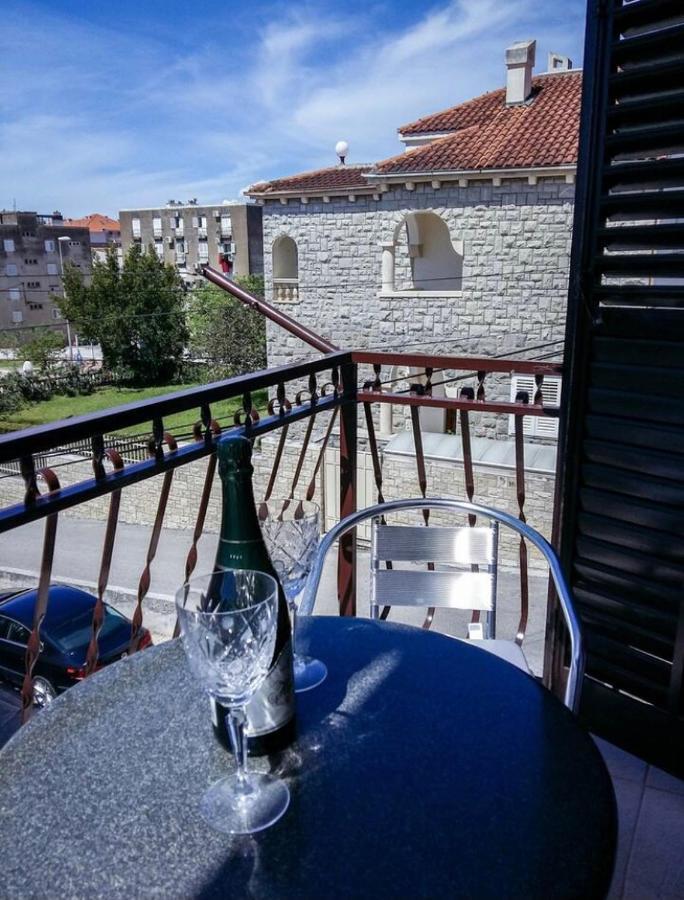 מאקרסקה Apartmani Jovic מראה חיצוני תמונה